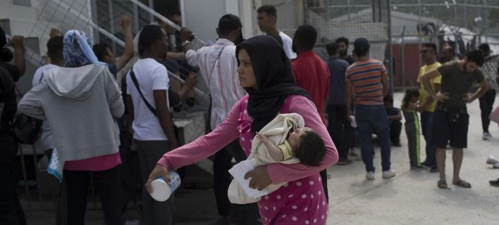 DW: Εγκλωβισμένοι στα ελληνικά νησιά πρόσφυγες και μετανάστες (πίνακες)